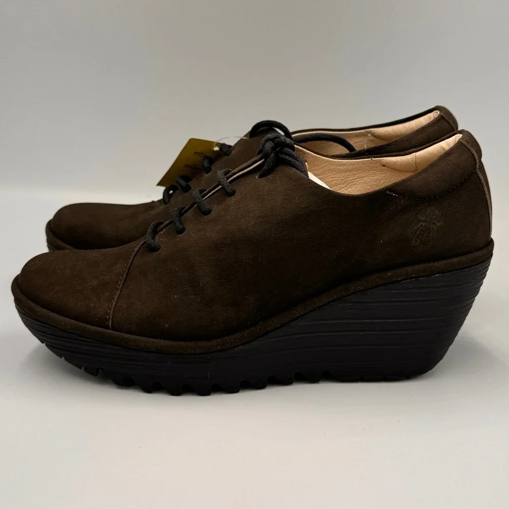 Fly London Yasi Brown Suede Lace Up Platform Wedge Shoes Round Toe NWT